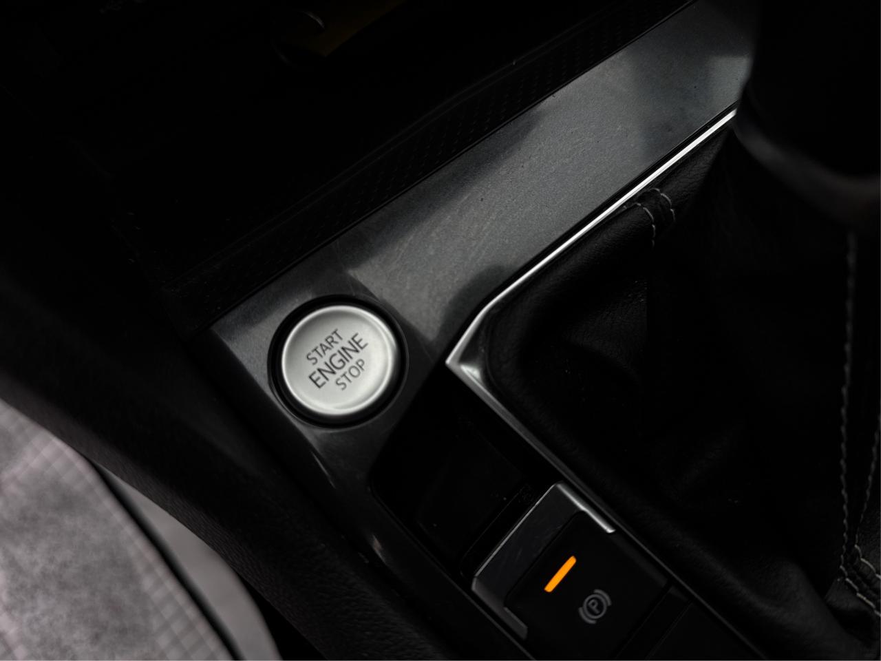 2023 Volkswagen Tiguan LEATHER SUNROOF 7 PASSENGER WE FINANCE ALL CREDIT Photo