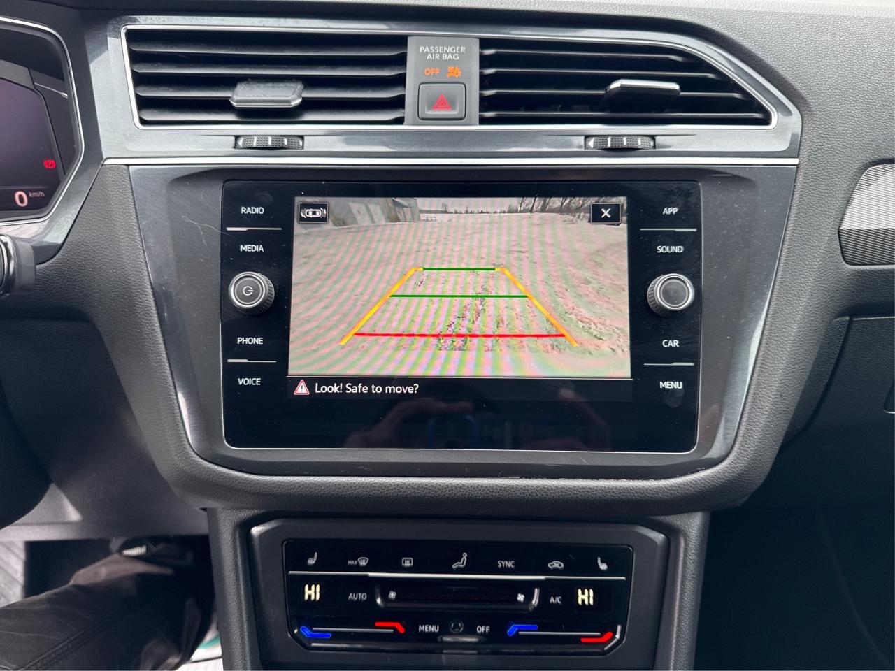 2023 Volkswagen Tiguan LEATHER SUNROOF 7 PASSENGER WE FINANCE ALL CREDIT Photo