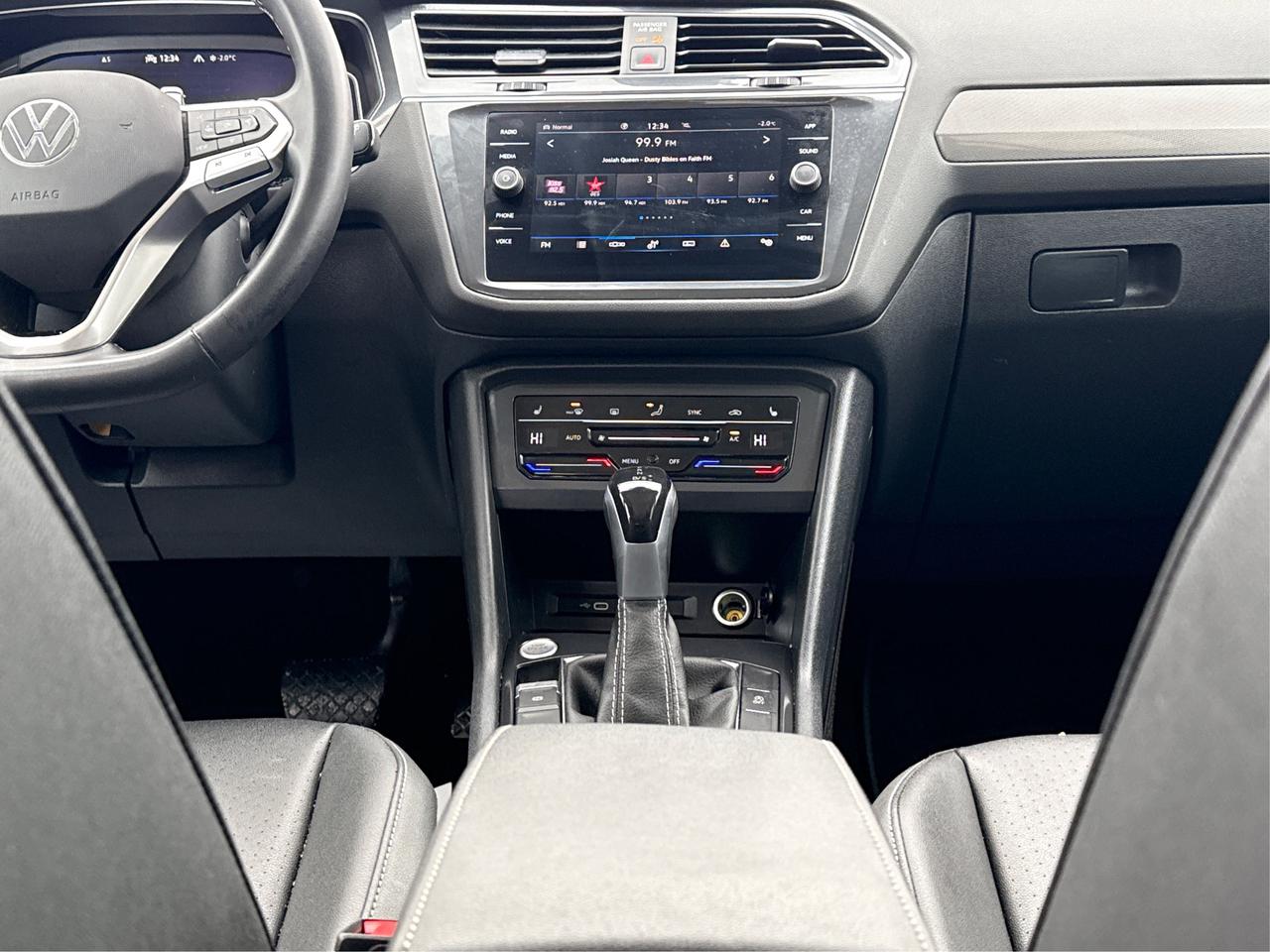 2023 Volkswagen Tiguan LEATHER SUNROOF 7 PASSENGER WE FINANCE ALL CREDIT Photo