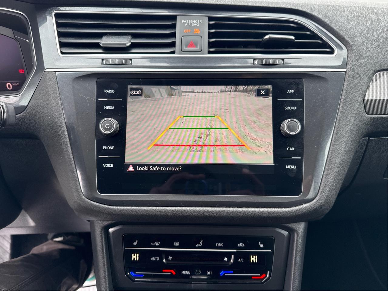 2023 Volkswagen Tiguan LEATHER SUNROOF 7 PASSENGER WE FINANCE ALL CREDIT Photo