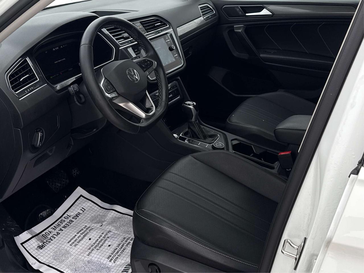 2023 Volkswagen Tiguan LEATHER SUNROOF 7 PASSENGER WE FINANCE ALL CREDIT Photo