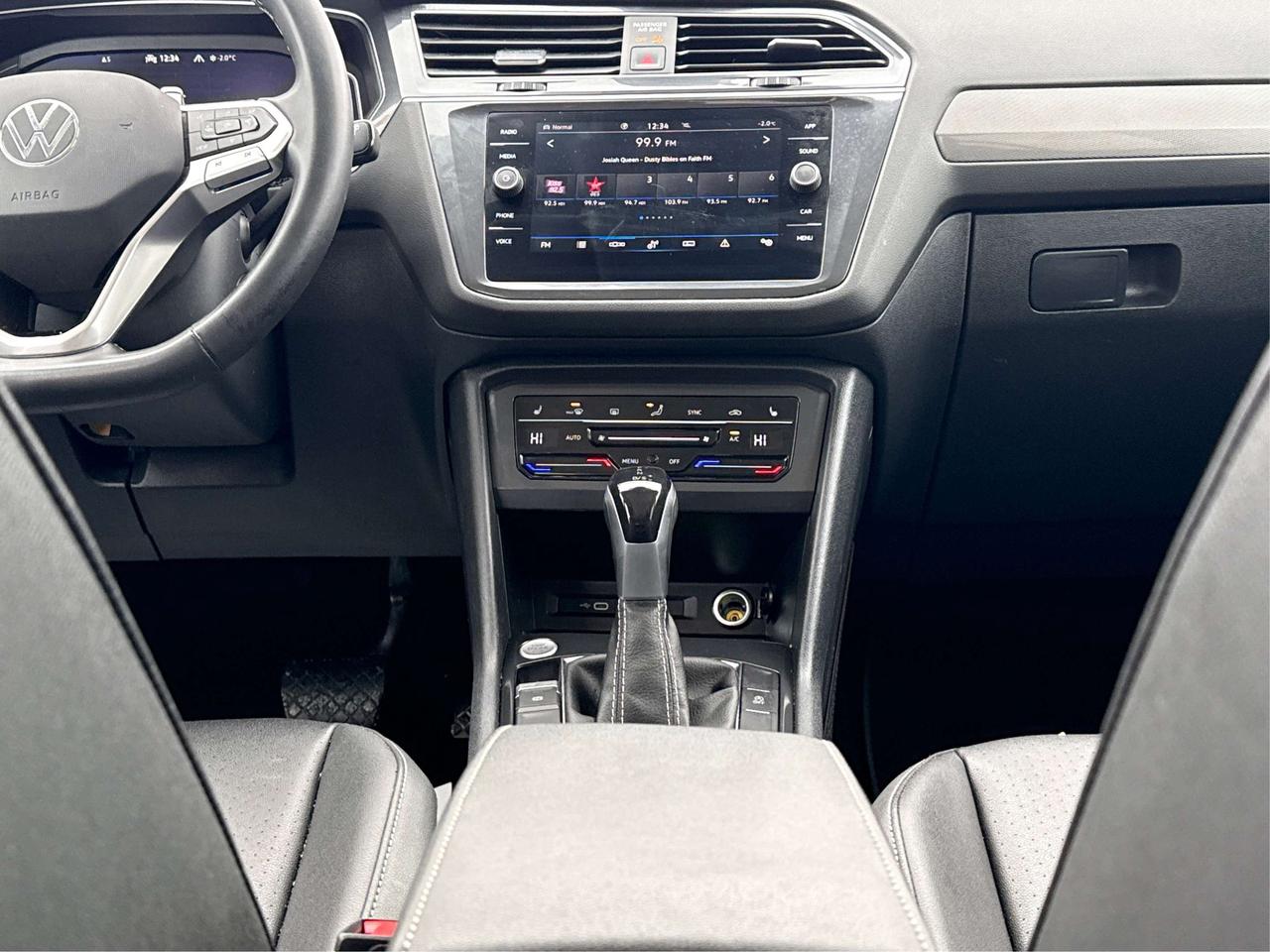 2023 Volkswagen Tiguan LEATHER SUNROOF 7 PASSENGER WE FINANCE ALL CREDIT Photo
