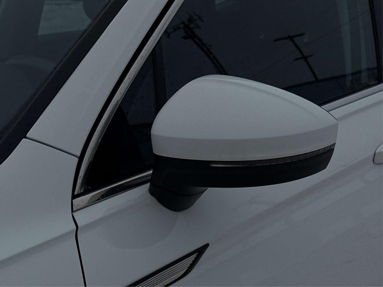 2023 Volkswagen Tiguan LEATHER SUNROOF 7 PASSENGER WE FINANCE ALL CREDIT Photo