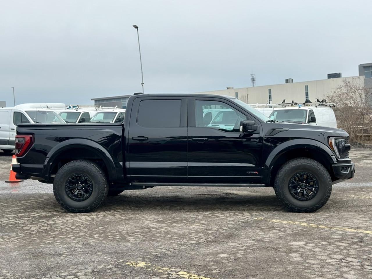 2023 Ford F-150 RAPTOR R V8 37" OFFROAD PKG Photo
