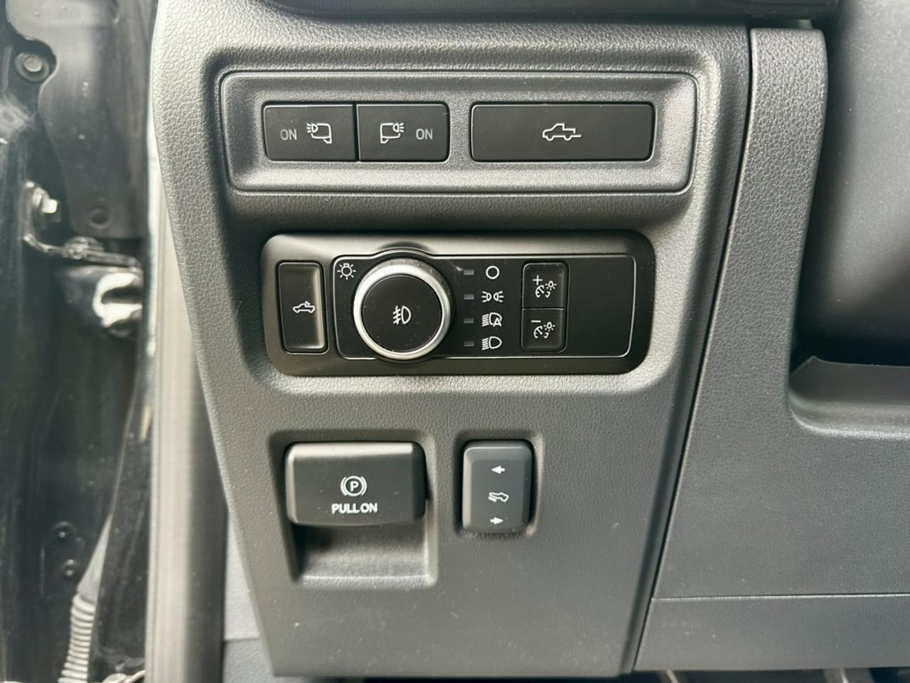 2023 Ford F-150 RAPTOR R V8 37" OFFROAD PKG Photo