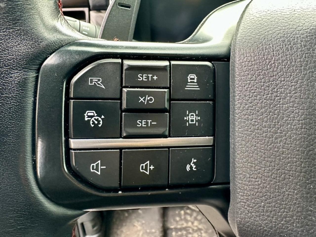 2023 Ford F-150 RAPTOR R V8 37" OFFROAD PKG Photo