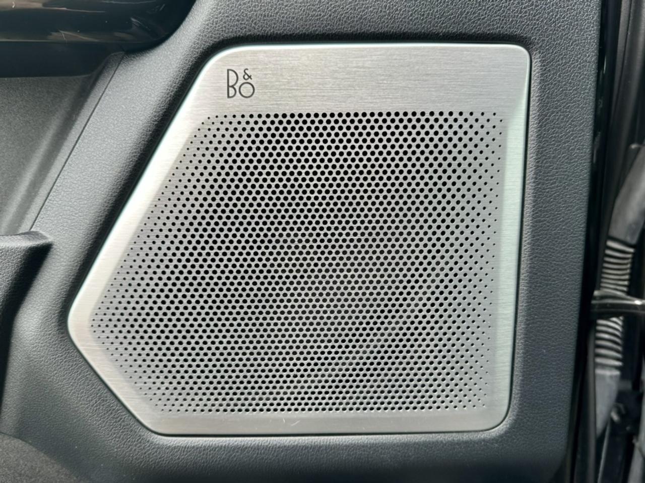 2023 Ford F-150 RAPTOR R V8 37" OFFROAD PKG Photo