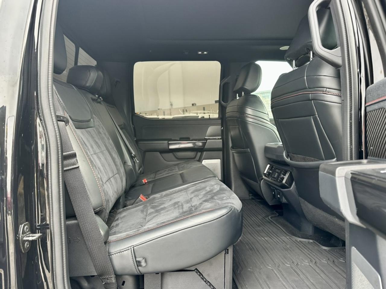 2023 Ford F-150 RAPTOR R V8 37" OFFROAD PKG Photo