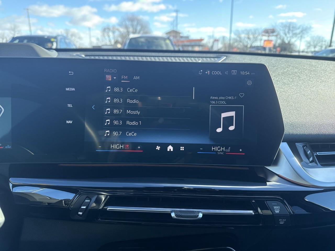 2025 BMW X1 xDrive28i Photo