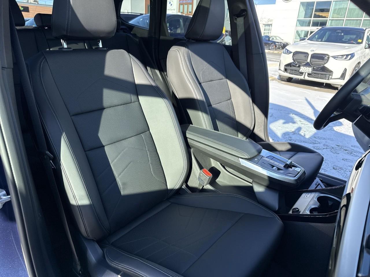 2025 BMW X1 xDrive28i Photo