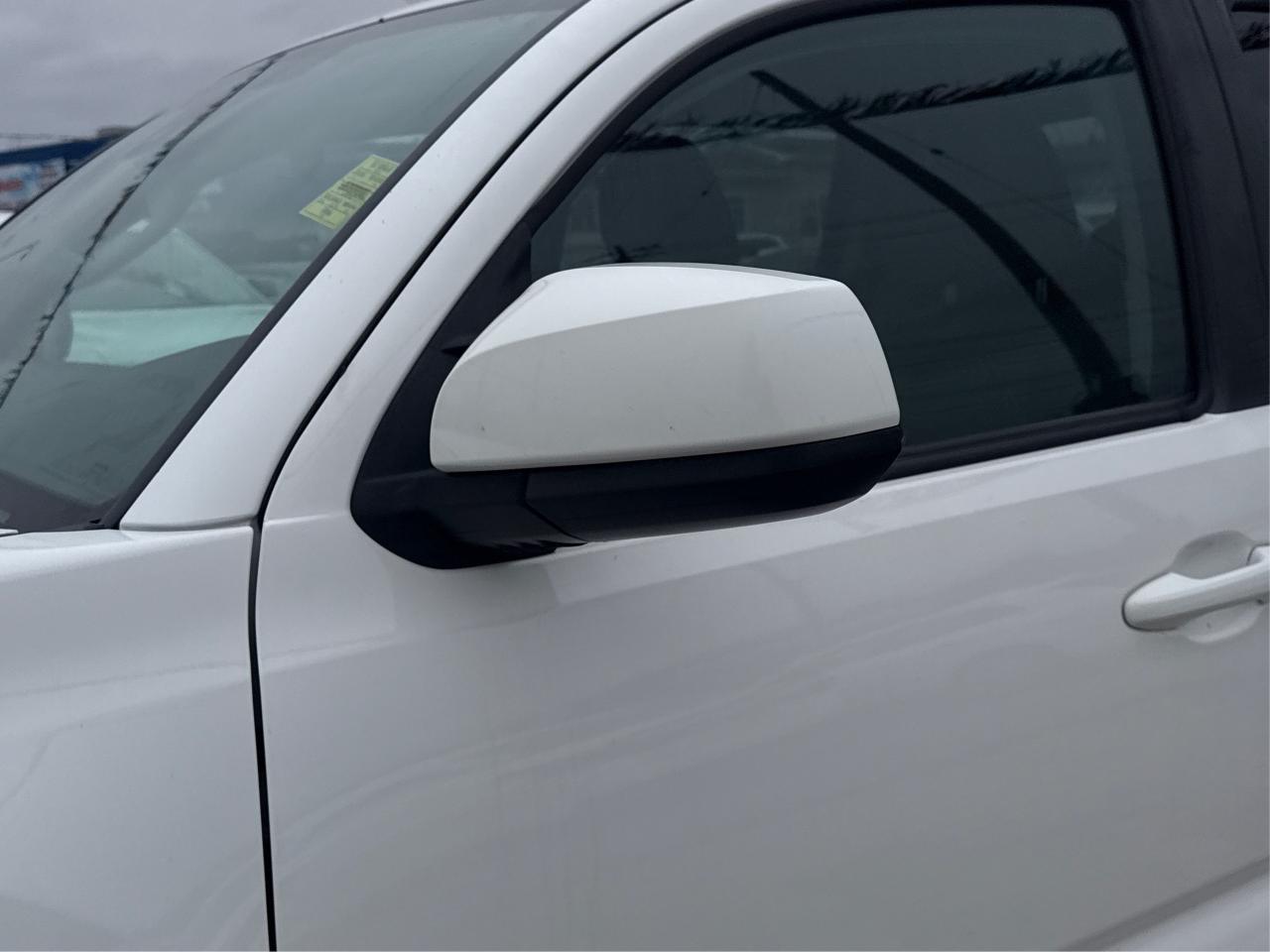 2020 Toyota Tacoma HEATED SEATS REAR CAM MINT! WE FINANCE ALL CREDIT! Photo