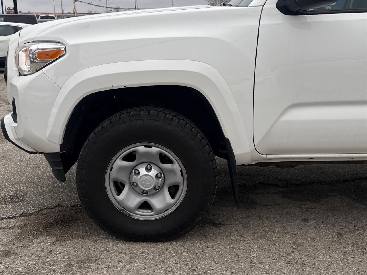 2020 Toyota Tacoma HEATED SEATS REAR CAM MINT! WE FINANCE ALL CREDIT! Photo