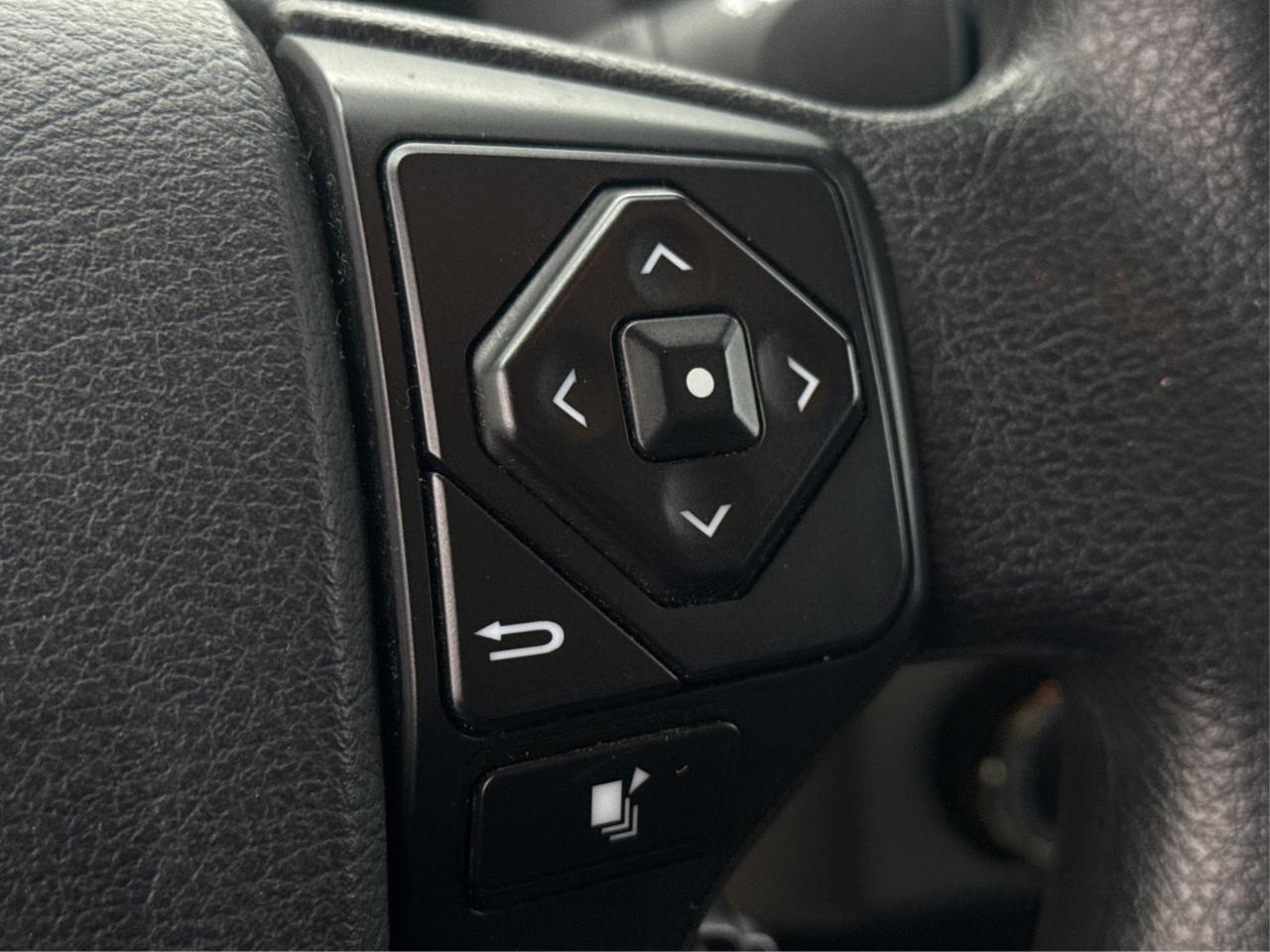 2020 Toyota Tacoma HEATED SEATS REAR CAM MINT! WE FINANCE ALL CREDIT! Photo