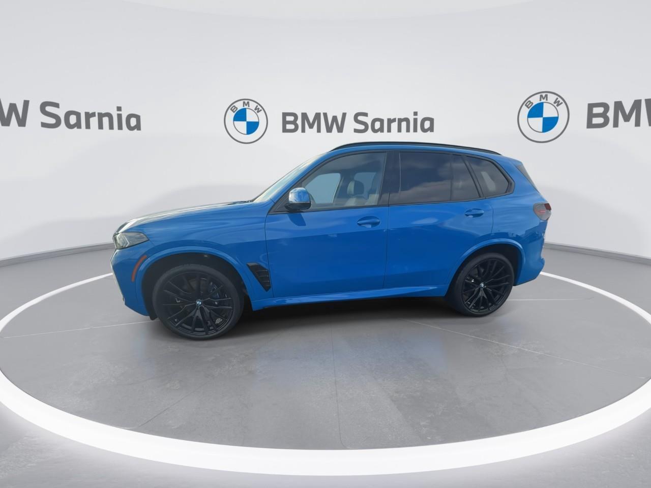 2025 BMW X5 xDrive40i Photo3