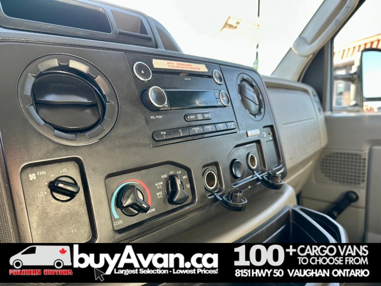 2016 Ford E-Series E-450 16FT Box Cube Van Gas Photo