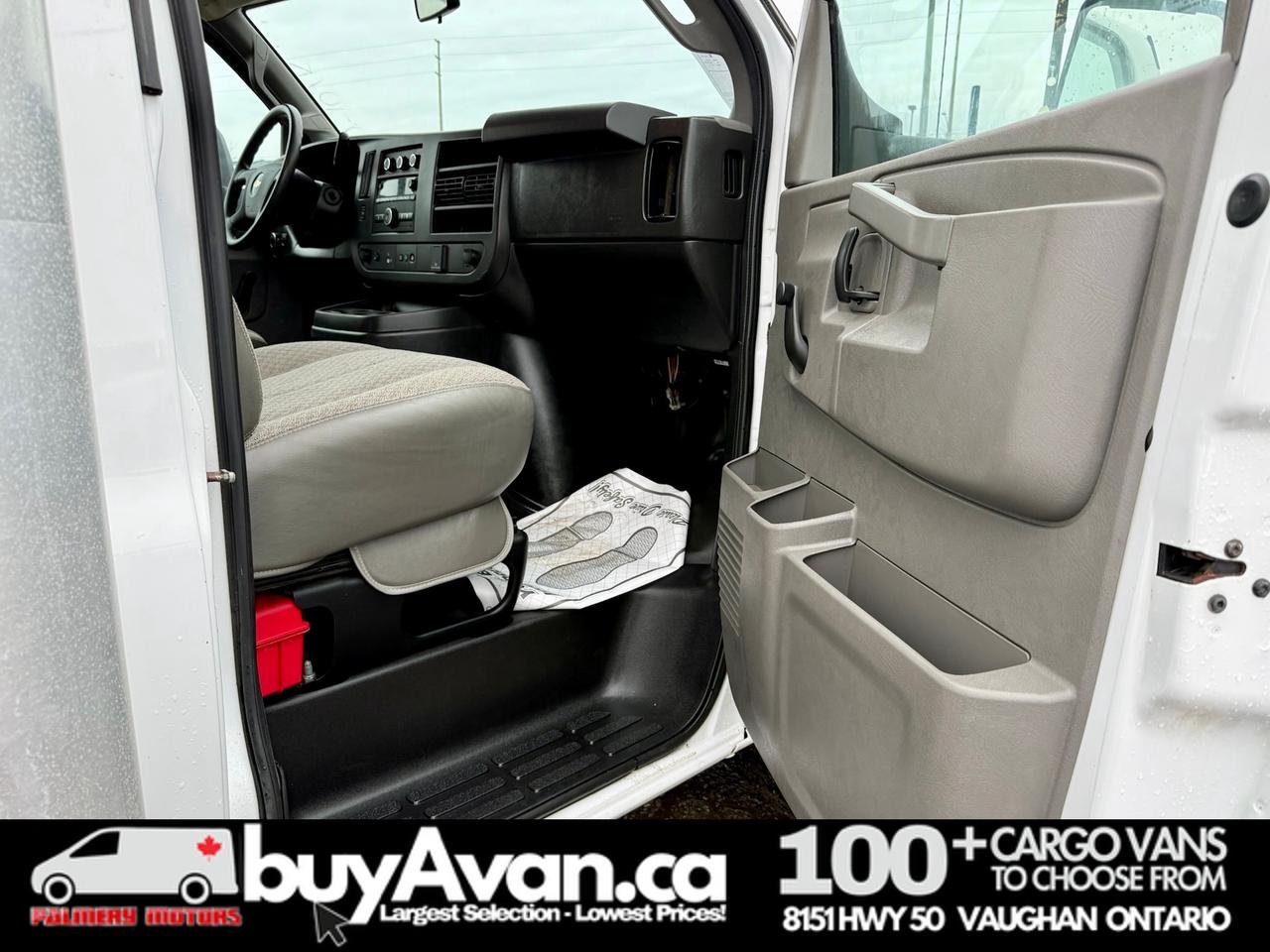 2020 GMC Savana Cargo Van 3500 16 FT Box Cube Van Photo
