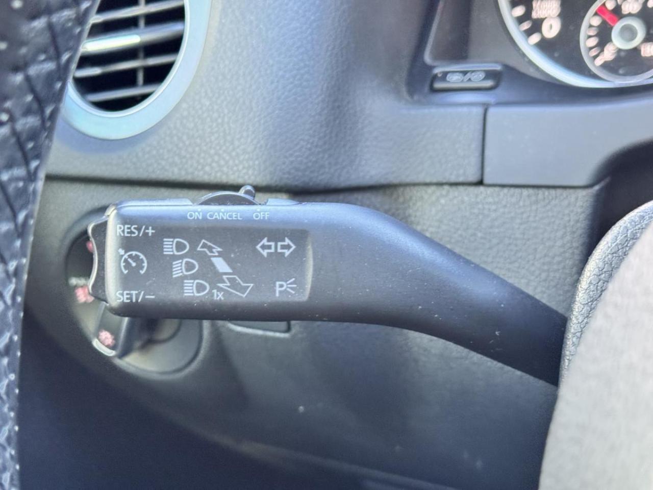 2016 Volkswagen Tiguan 4MOTION HIGHLINE/ R-LINE/ CARFAX CLEAN/ MUST SEE Photo