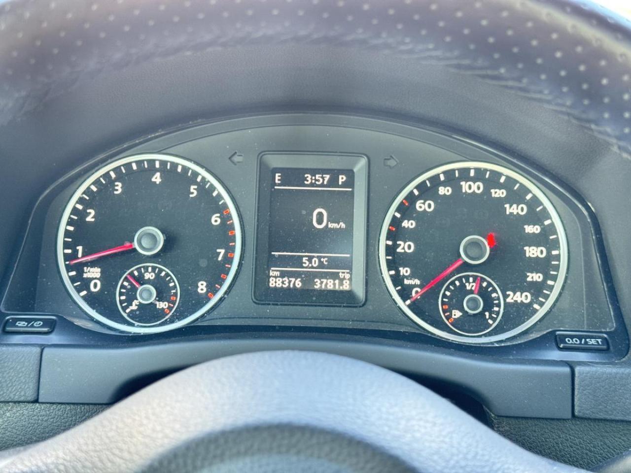 2016 Volkswagen Tiguan 4MOTION HIGHLINE/ R-LINE/ CARFAX CLEAN/ MUST SEE Photo