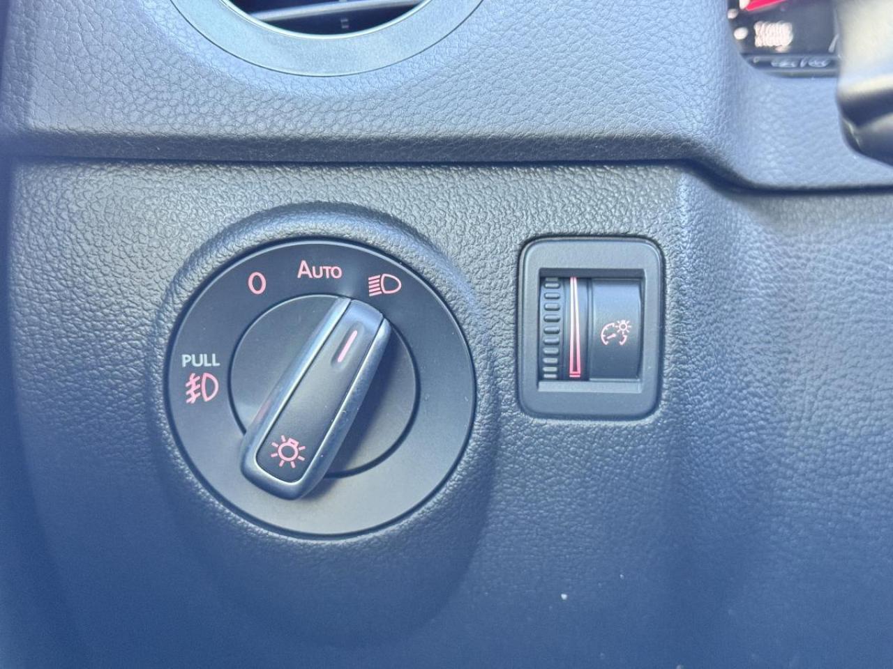 2016 Volkswagen Tiguan 4MOTION HIGHLINE/ R-LINE/ CARFAX CLEAN/ MUST SEE Photo