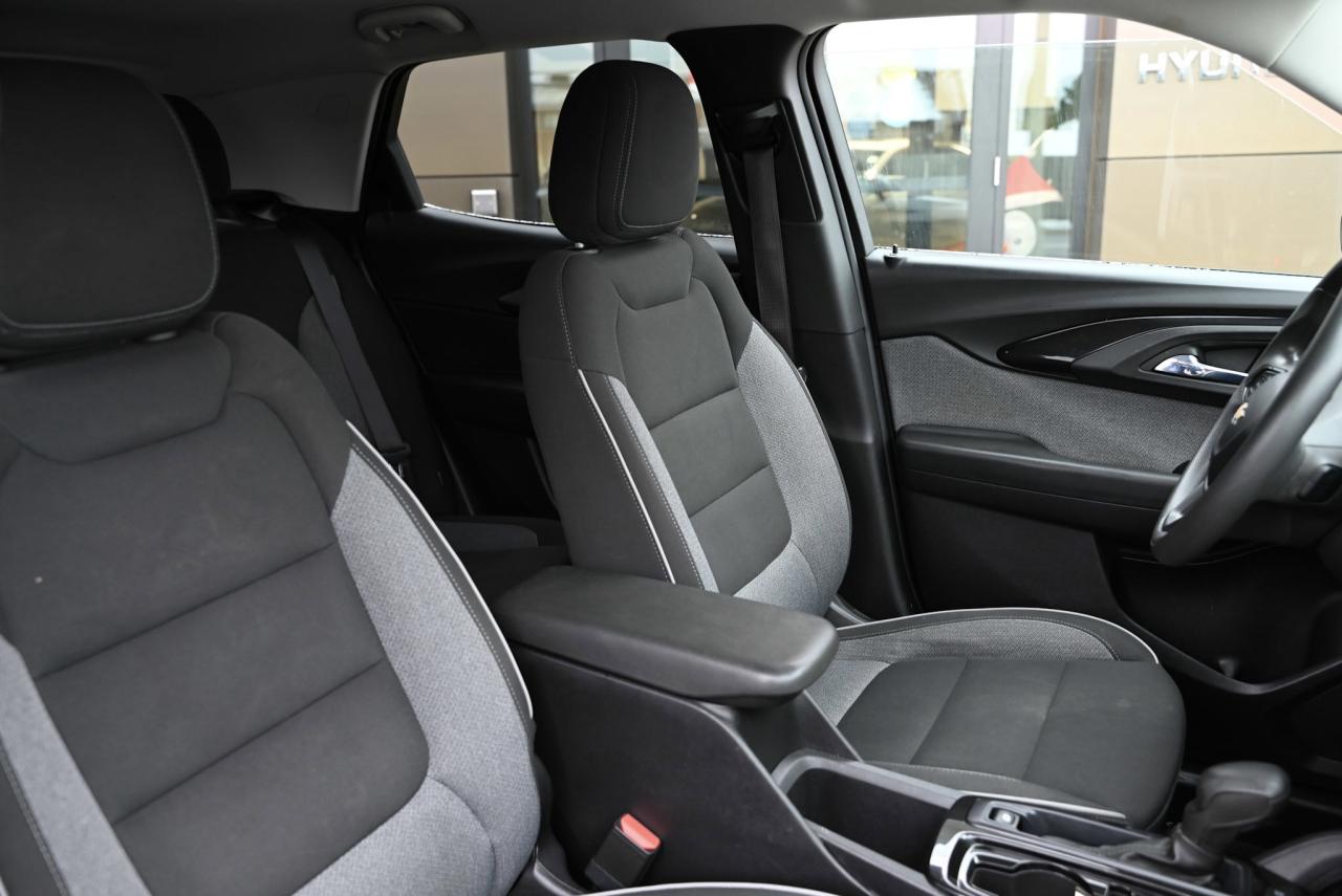 2023 Chevrolet TrailBlazer LT PKG/ PANO SUNROOF/ALLOY WHEELS Photo