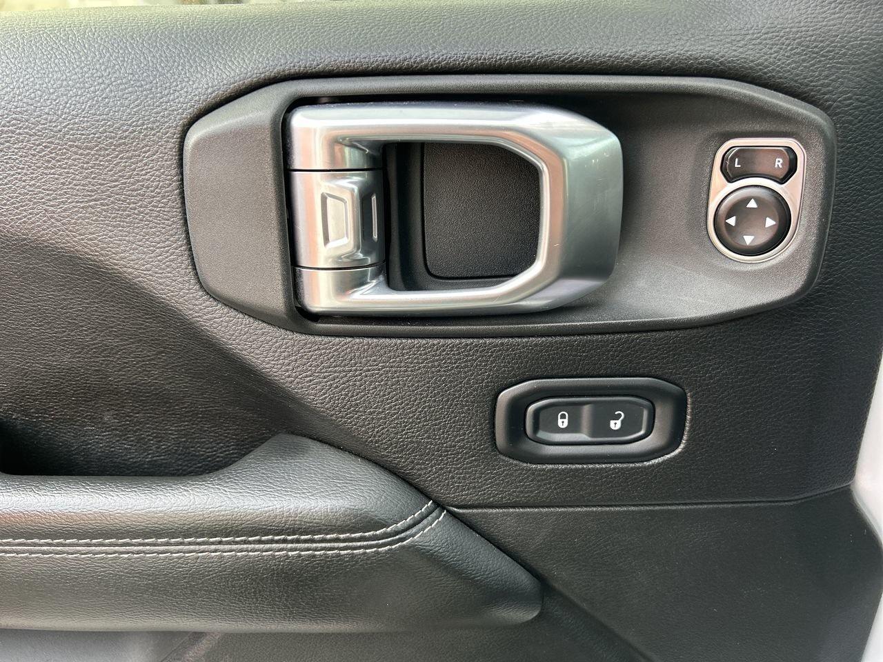 2019 Jeep Wrangler Jl Unlimited Sahara Leather Seats  Navigation  Tow Photo