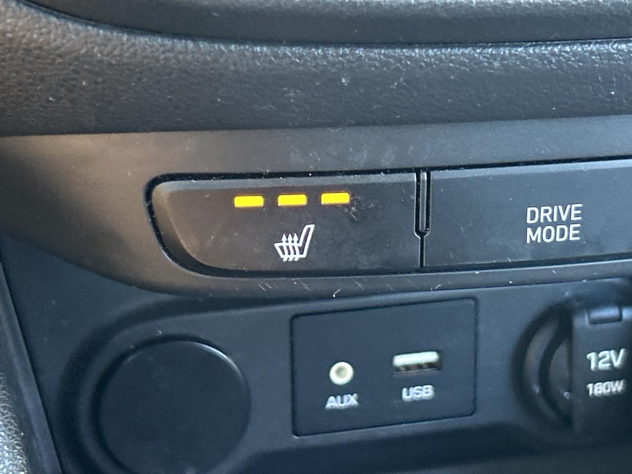 2020 Hyundai Accent 5 Door Preferred IVT   ONE OWNER Photo