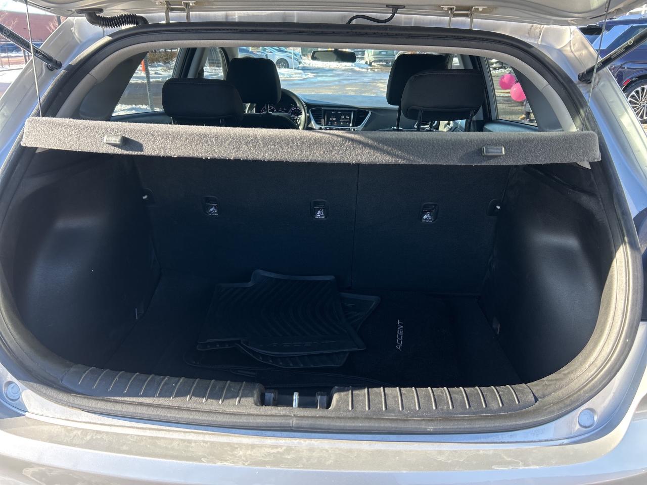 2020 Hyundai Accent 5 Door Preferred IVT   ONE OWNER Photo