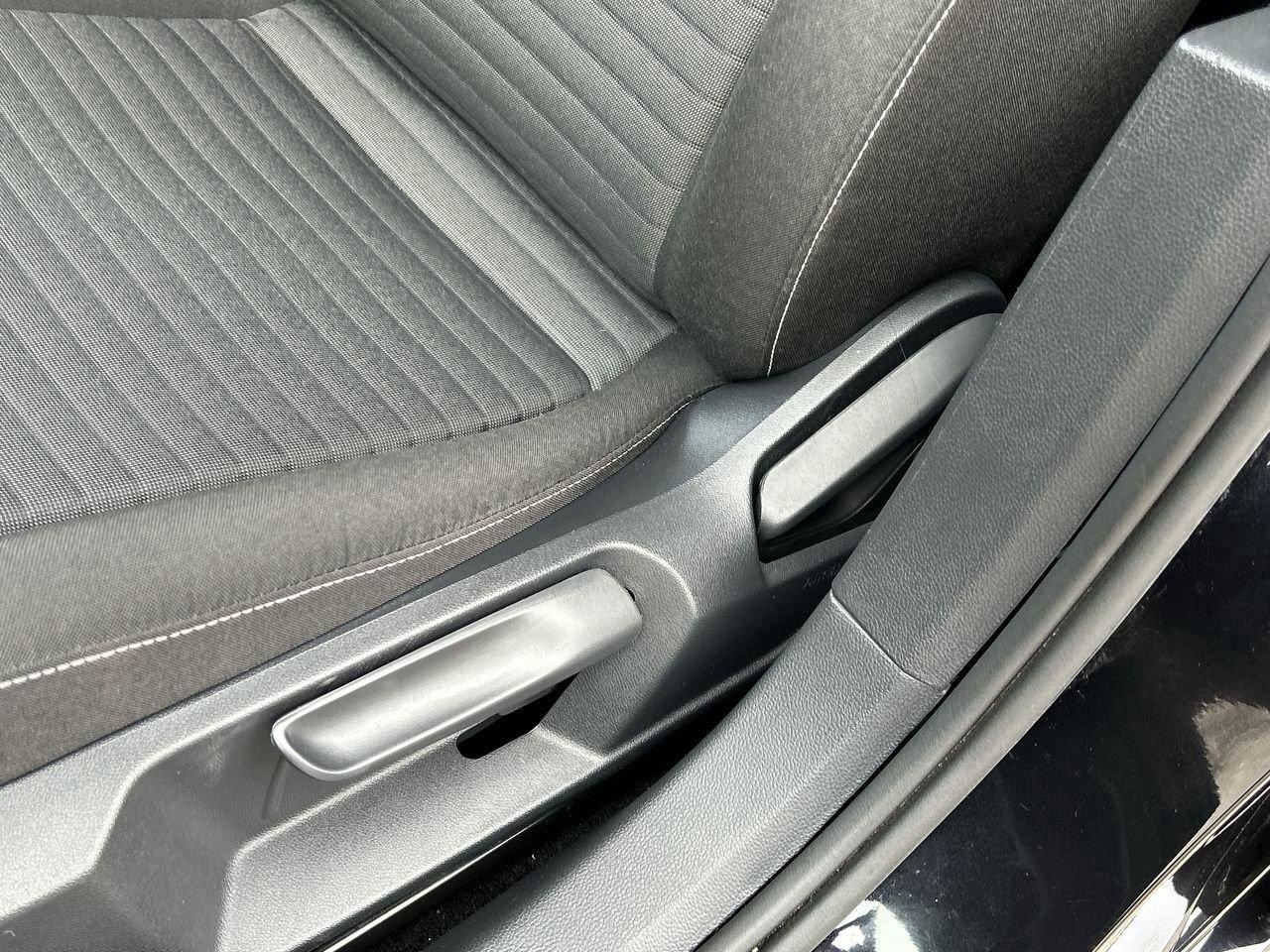 2023 Volkswagen Jetta Trendline 1.5T Alloy Wheels  Android/Apple CarPlay Photo