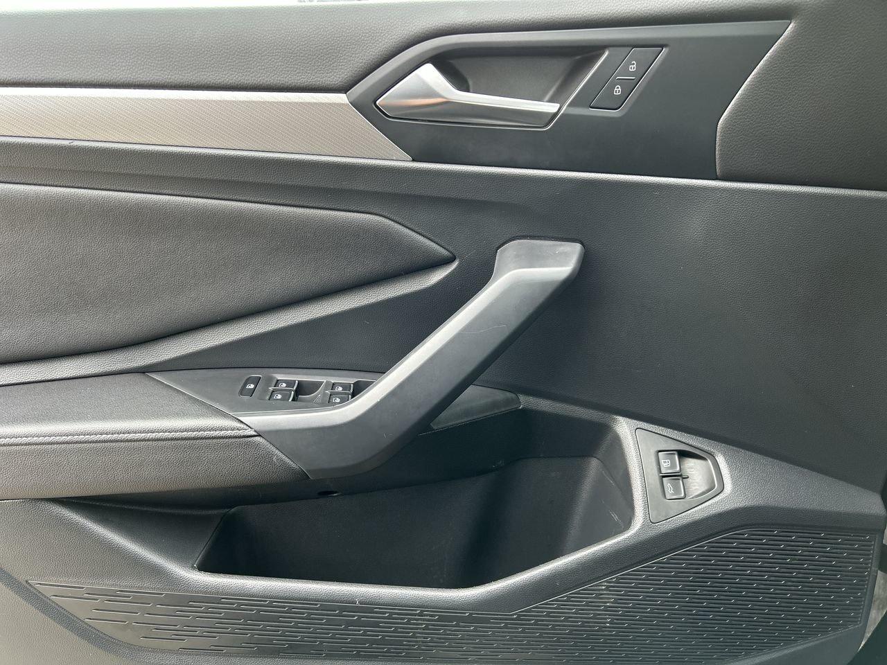 2023 Volkswagen Jetta Trendline 1.5T Alloy Wheels  Android/Apple CarPlay Photo