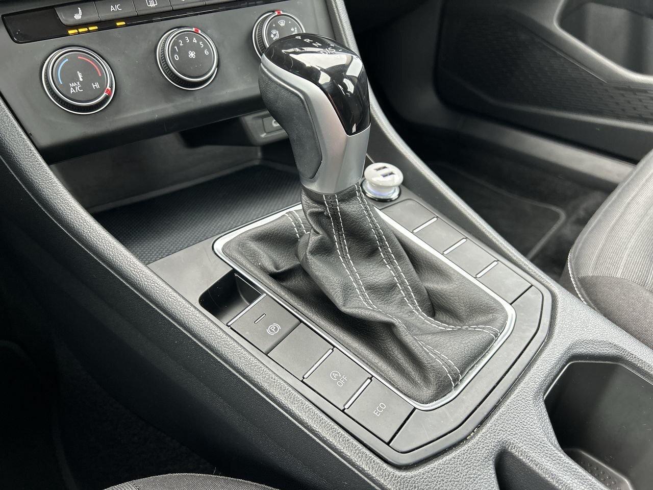 2023 Volkswagen Jetta Trendline 1.5T Alloy Wheels  Android/Apple CarPlay Photo