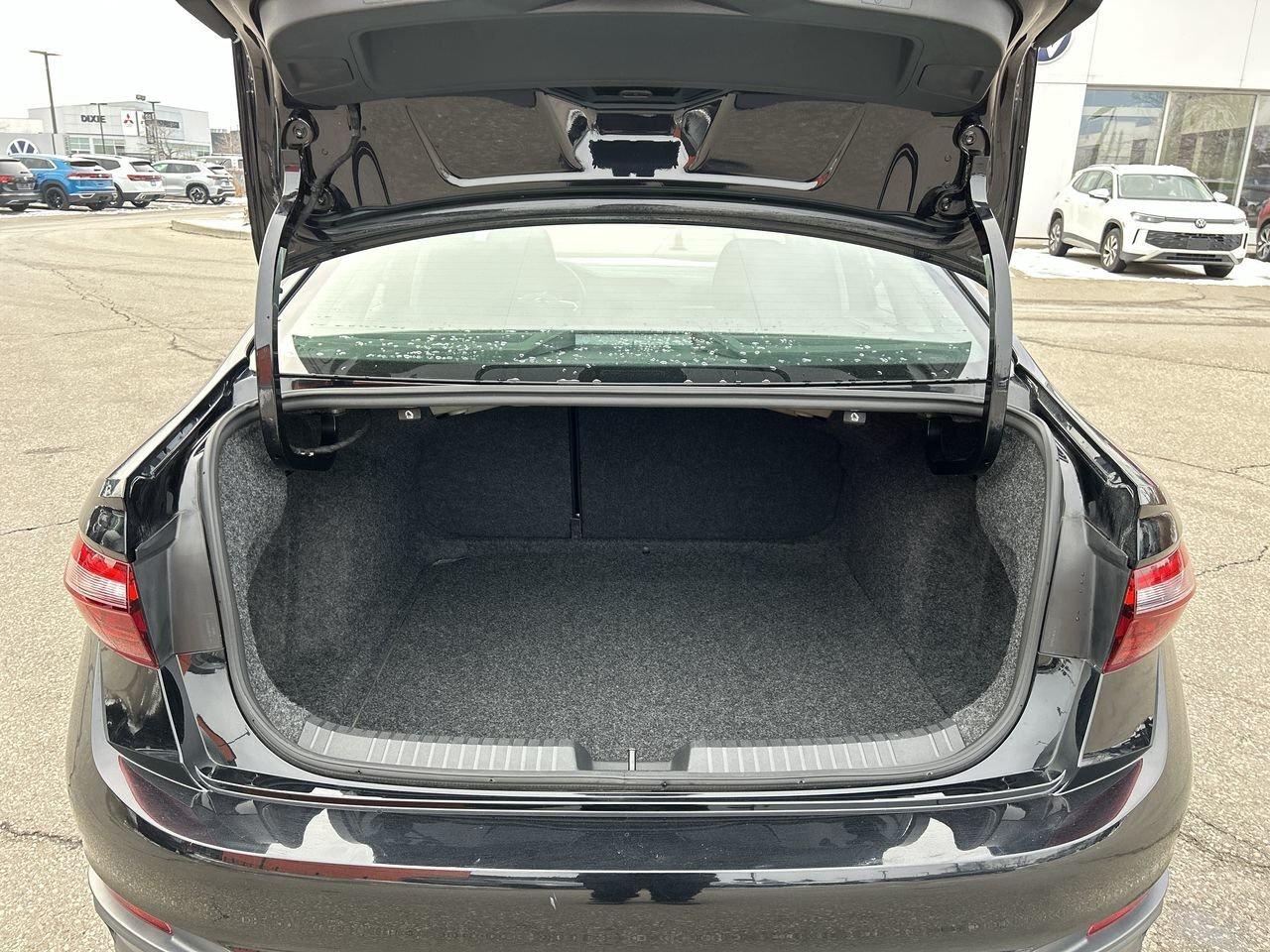 2023 Volkswagen Jetta Trendline 1.5T Alloy Wheels  Android/Apple CarPlay Photo