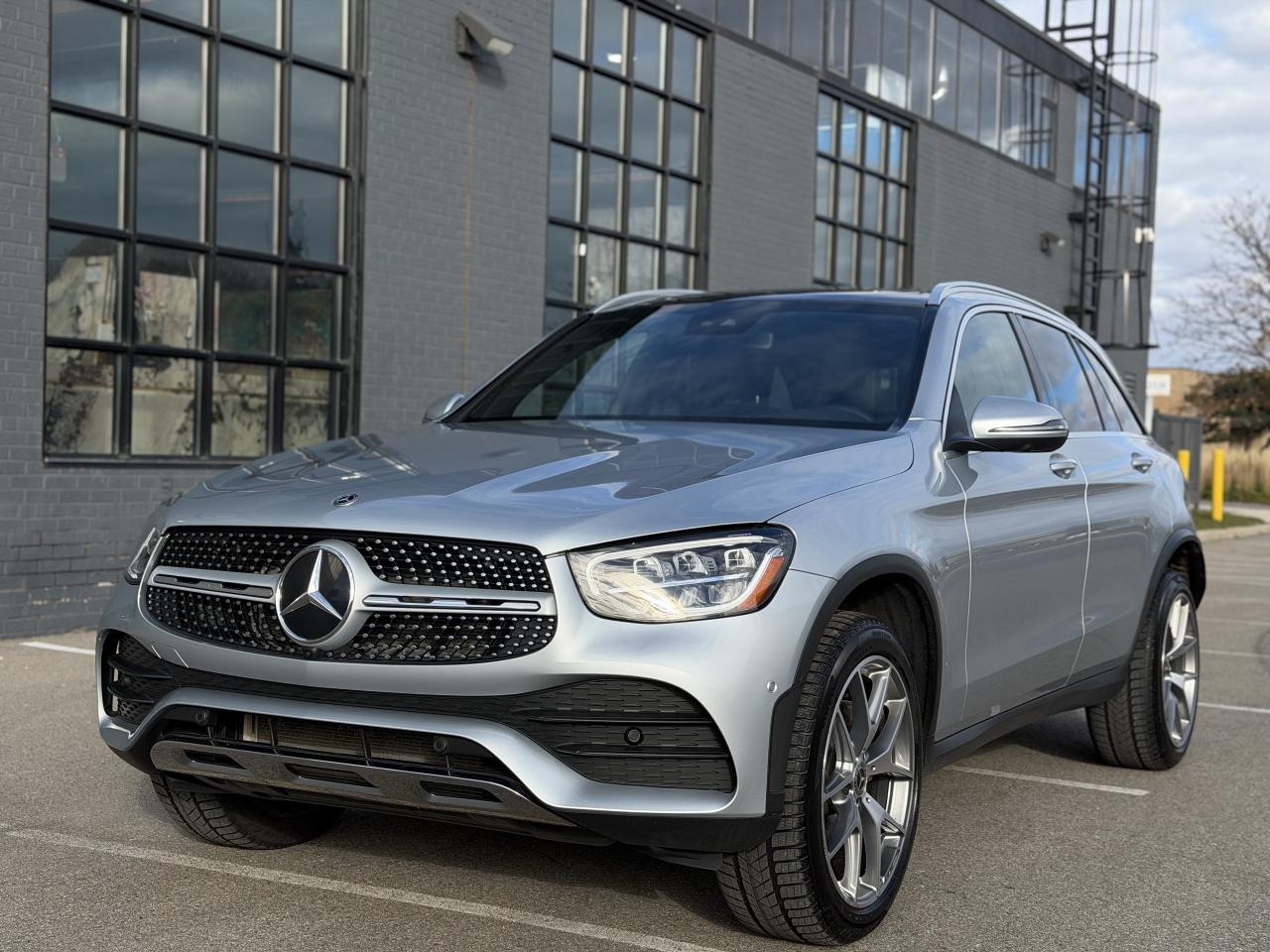 2022 Mercedes-Benz GLC GLC 300 4MATIC SUV Photo3