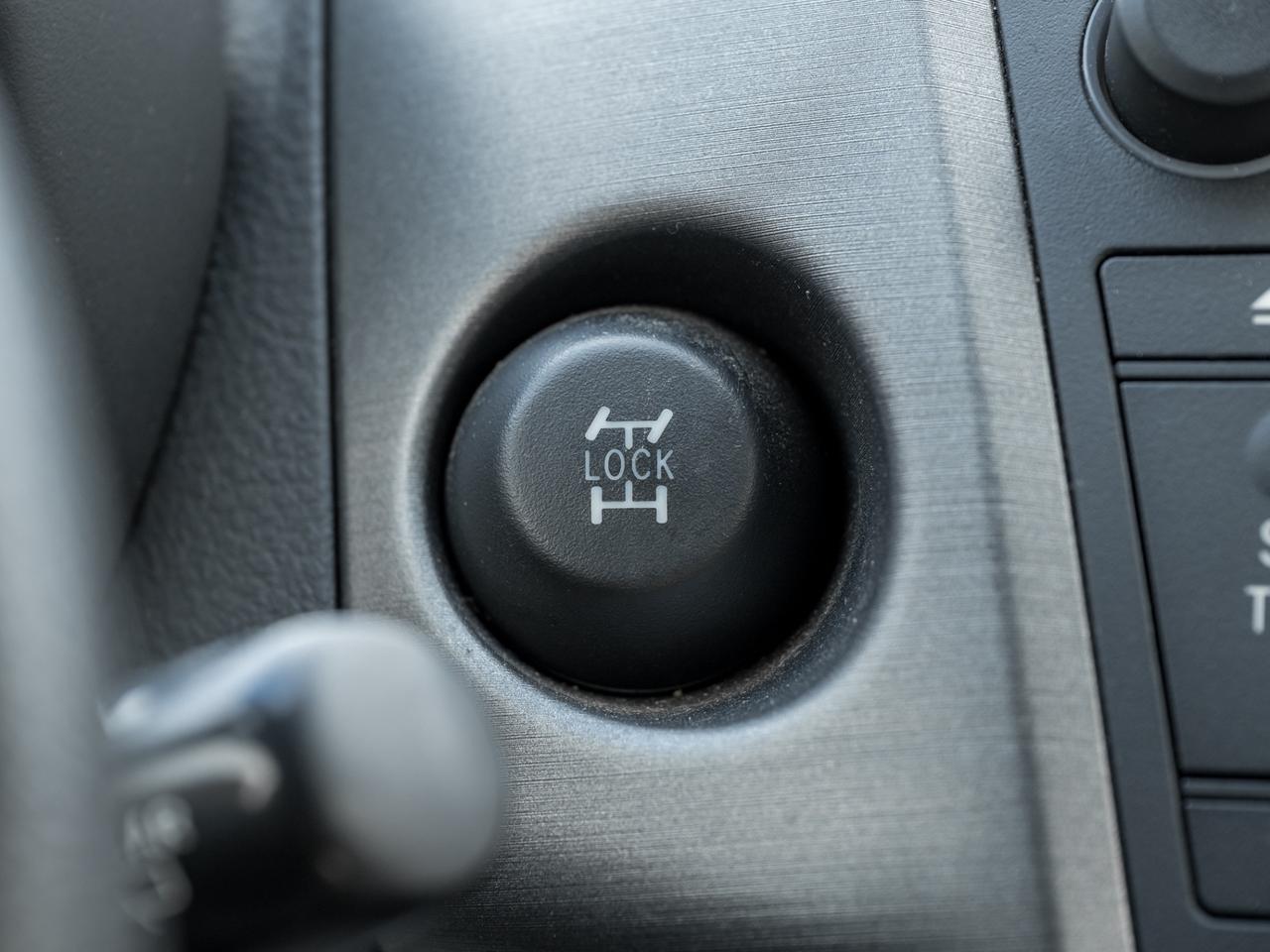 2011 Toyota RAV4 4WD I4 TOURING -Sunroof-Power Group-17in Alloys-AW Photo