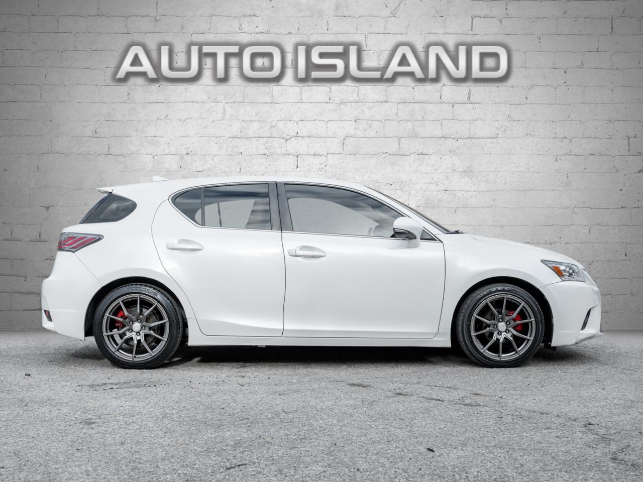 2014 Lexus CT 200h Tech PKG-Service Records-Navigation-Sunroof-CLEAN Photo2