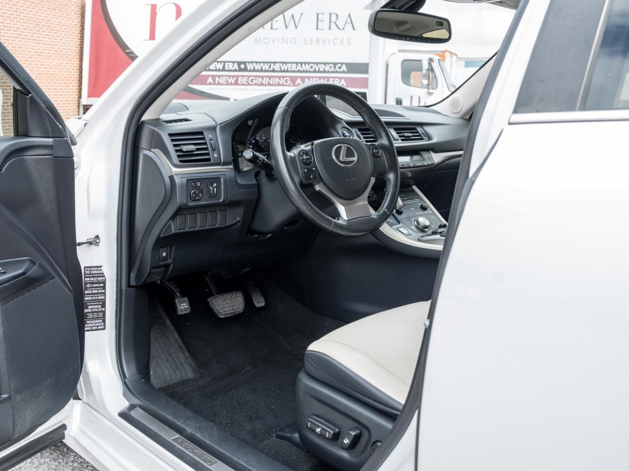 2014 Lexus CT 200h Tech PKG-Service Records-Navigation-Sunroof-CLEAN Photo