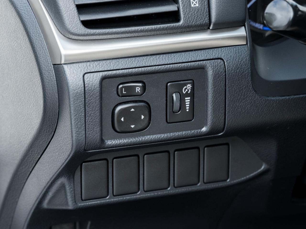 2014 Lexus CT 200h Tech PKG-Service Records-Navigation-Sunroof-CLEAN Photo