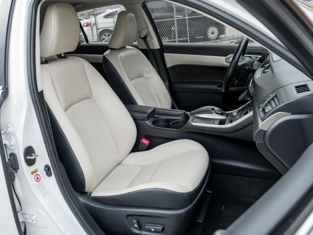 2014 Lexus CT 200h Tech PKG-Service Records-Navigation-Sunroof-CLEAN Photo