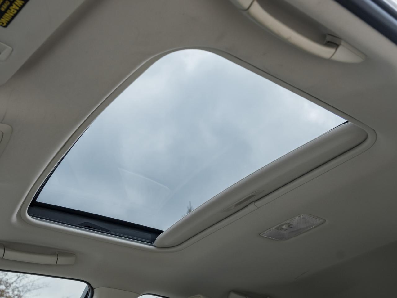 2014 Lexus CT 200h Tech PKG-Service Records-Navigation-Sunroof-CLEAN Photo