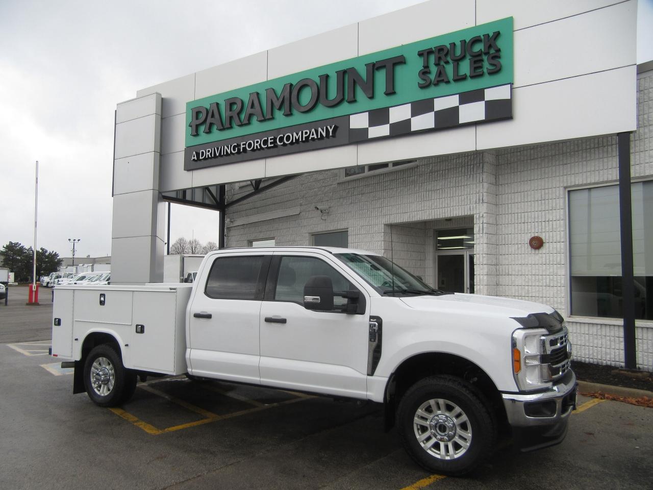 2023 Ford F-350 CREW CAB 4X4 XLT NEW SERVICE UTILITY BODY Photo0