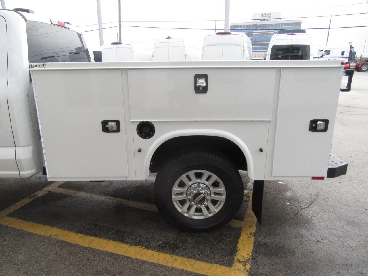 2023 Ford F-350 CREW CAB 4X4 XLT NEW SERVICE UTILITY BODY Photo