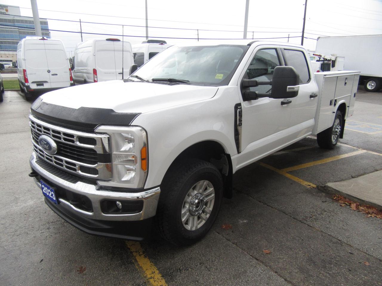 2023 Ford F-350 CREW CAB 4X4 XLT NEW SERVICE UTILITY BODY Photo