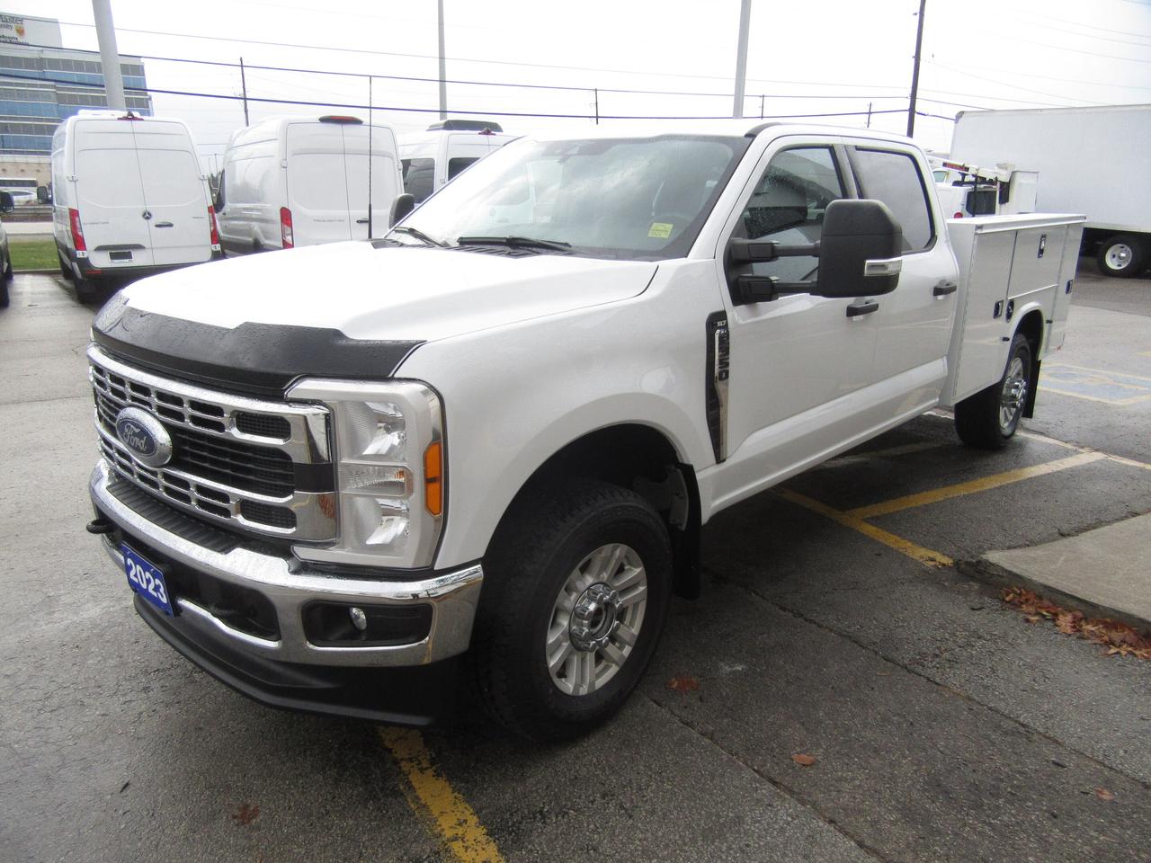 2023 Ford F-350 CREW CAB 4X4 XLT NEW SERVICE UTILITY BODY Photo