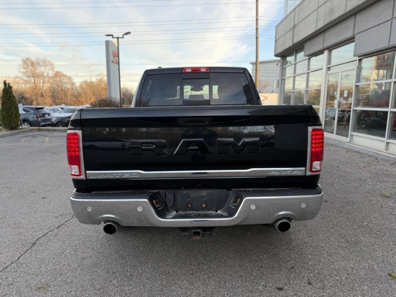 2017 RAM 1500 4WD Crew Cab 5.7 Ft Box Limited Photo