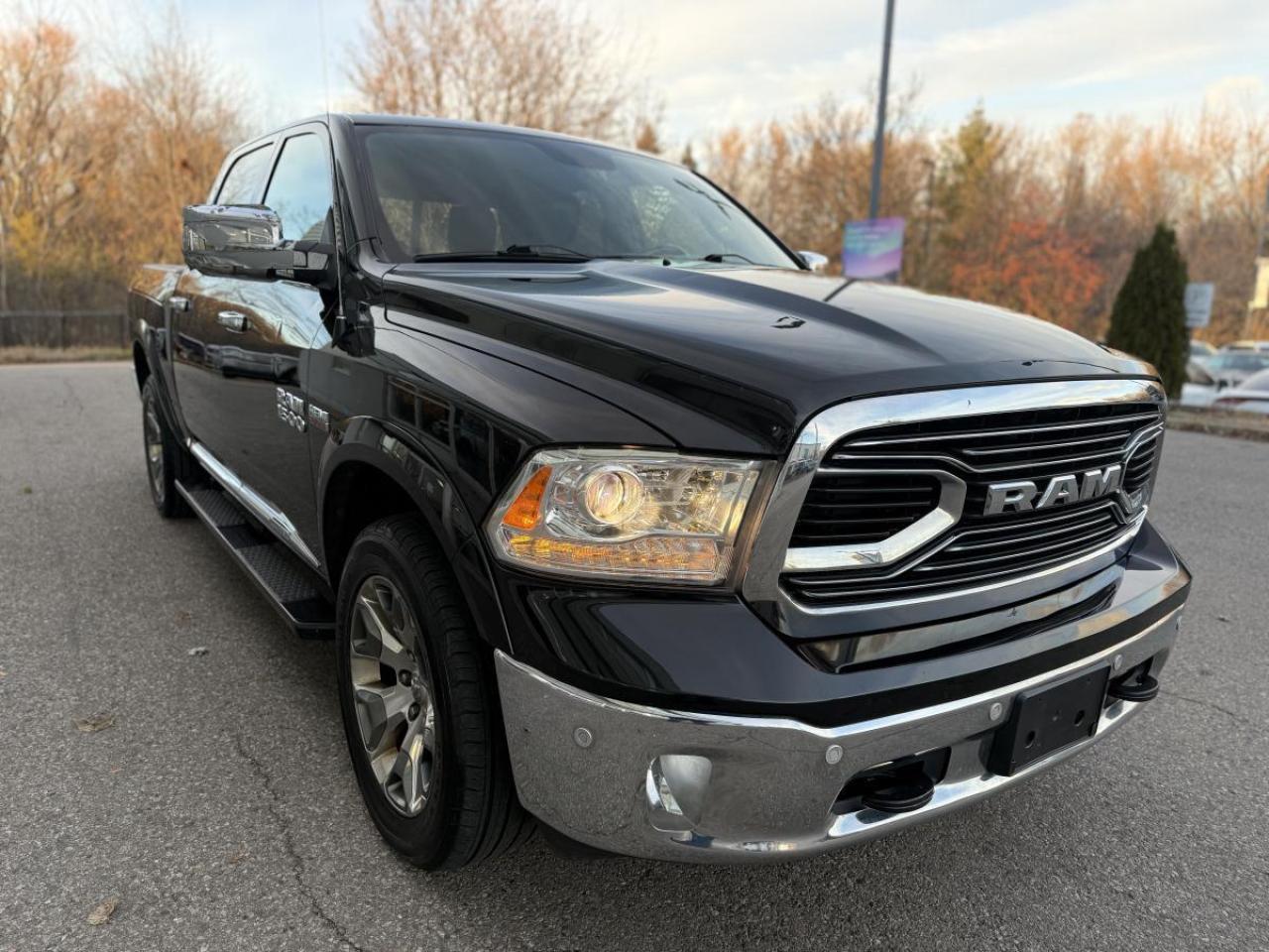 2017 RAM 1500 4WD Crew Cab 5.7 Ft Box Limited Photo2