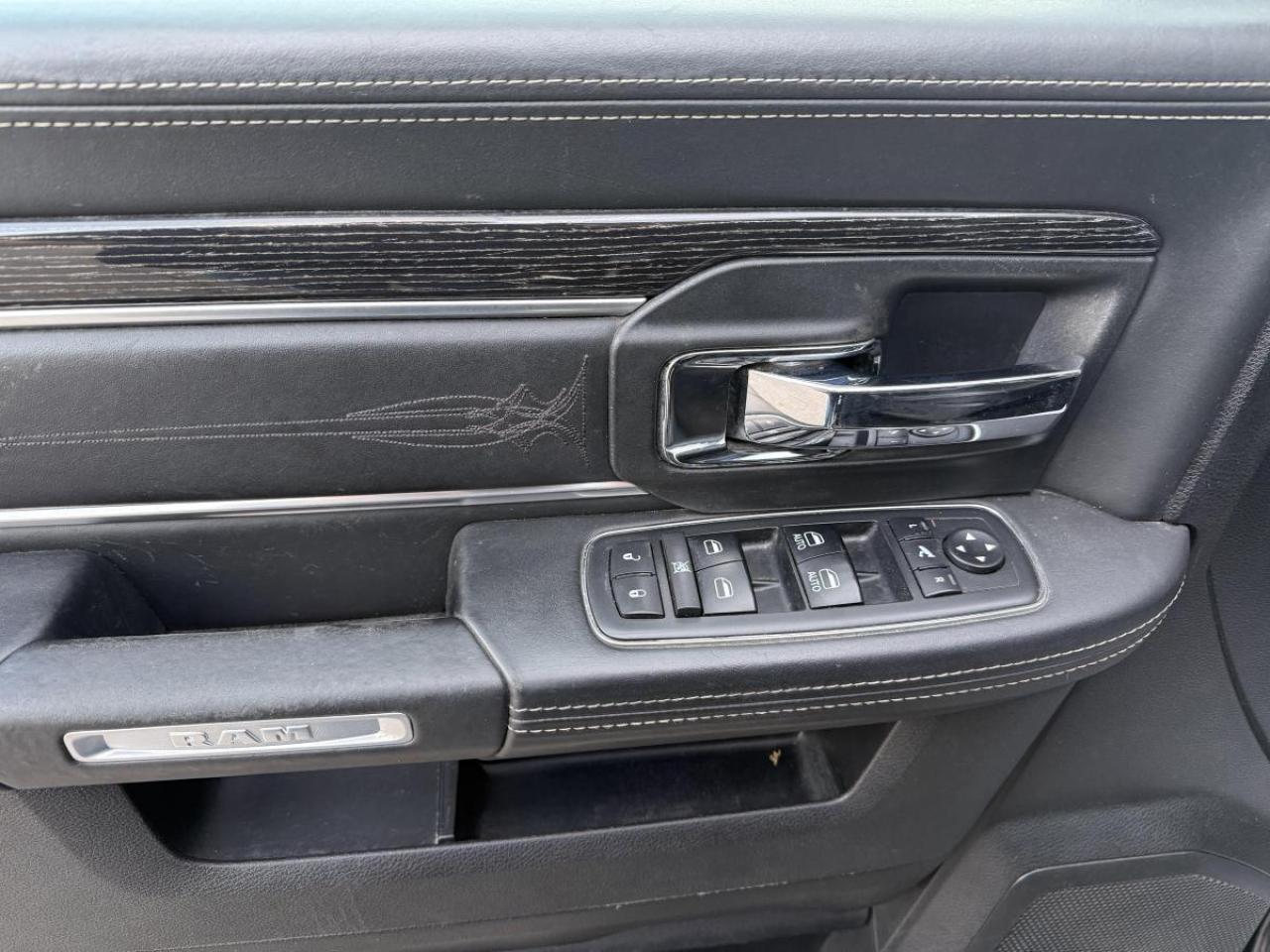 2017 RAM 1500 4WD Crew Cab 5.7 Ft Box Limited Photo