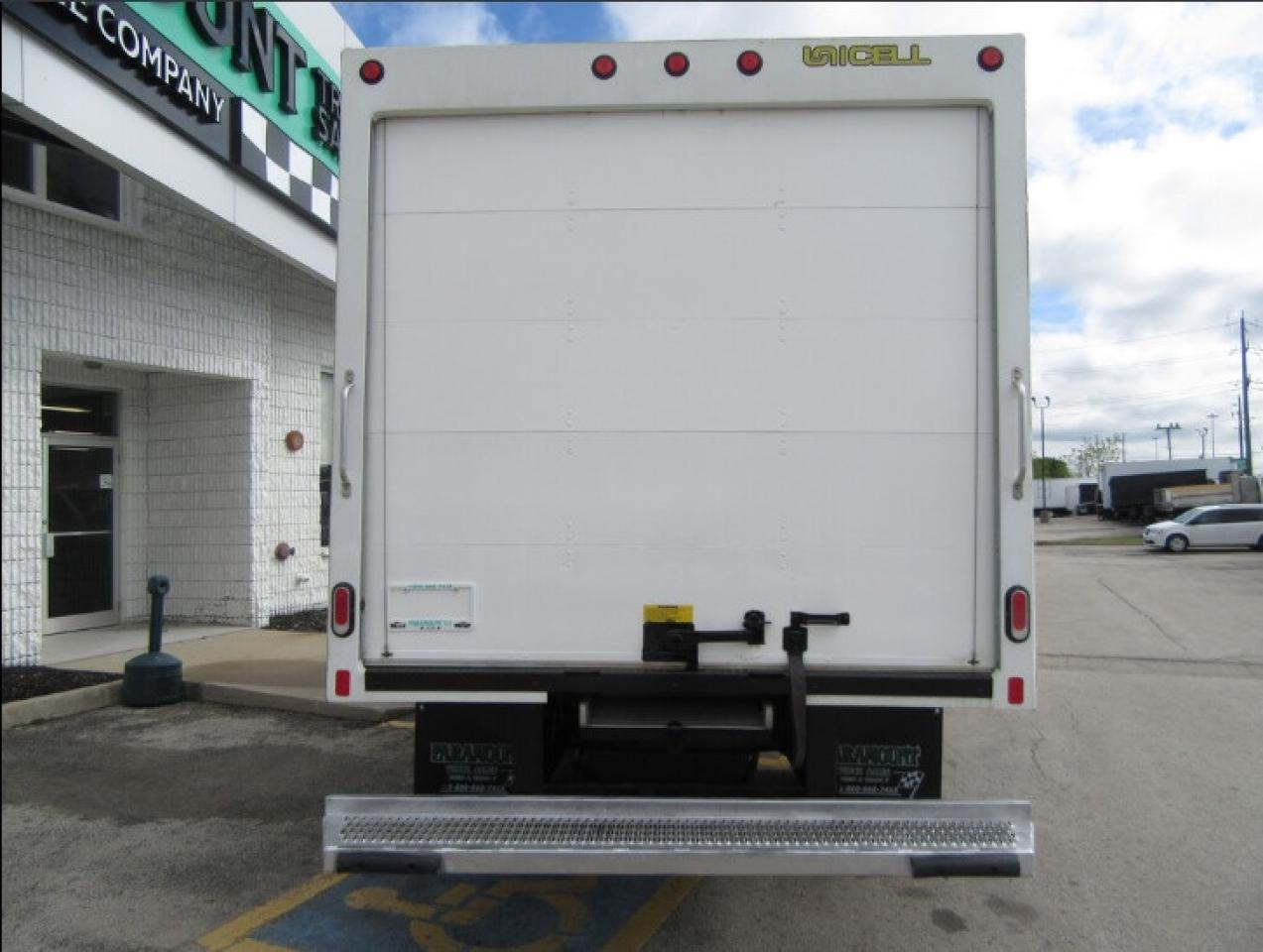 2025 Ford E-450 GAS 16FT HIGH BOX CUBE VAN WITH ROLL OUT RAMP Photo3