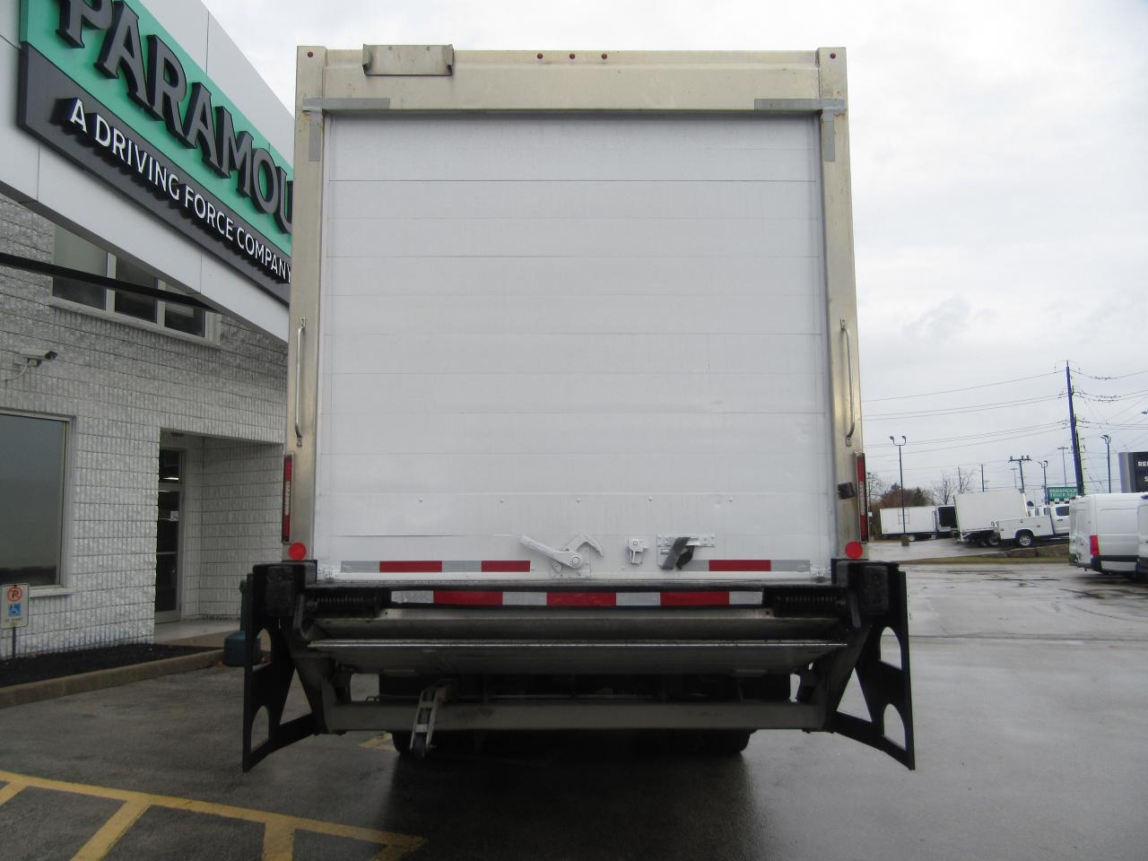 2019 Freightliner M2-106 26FT REEFER BOX THERMO KING T-880-R SYSTEM Photo