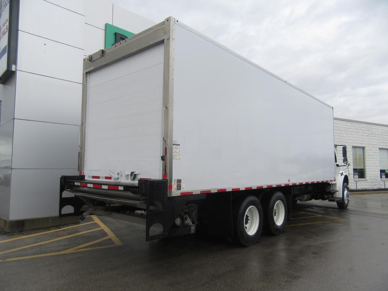 2019 Freightliner M2-106 26FT REEFER BOX THERMO KING T-880-R SYSTEM Photo