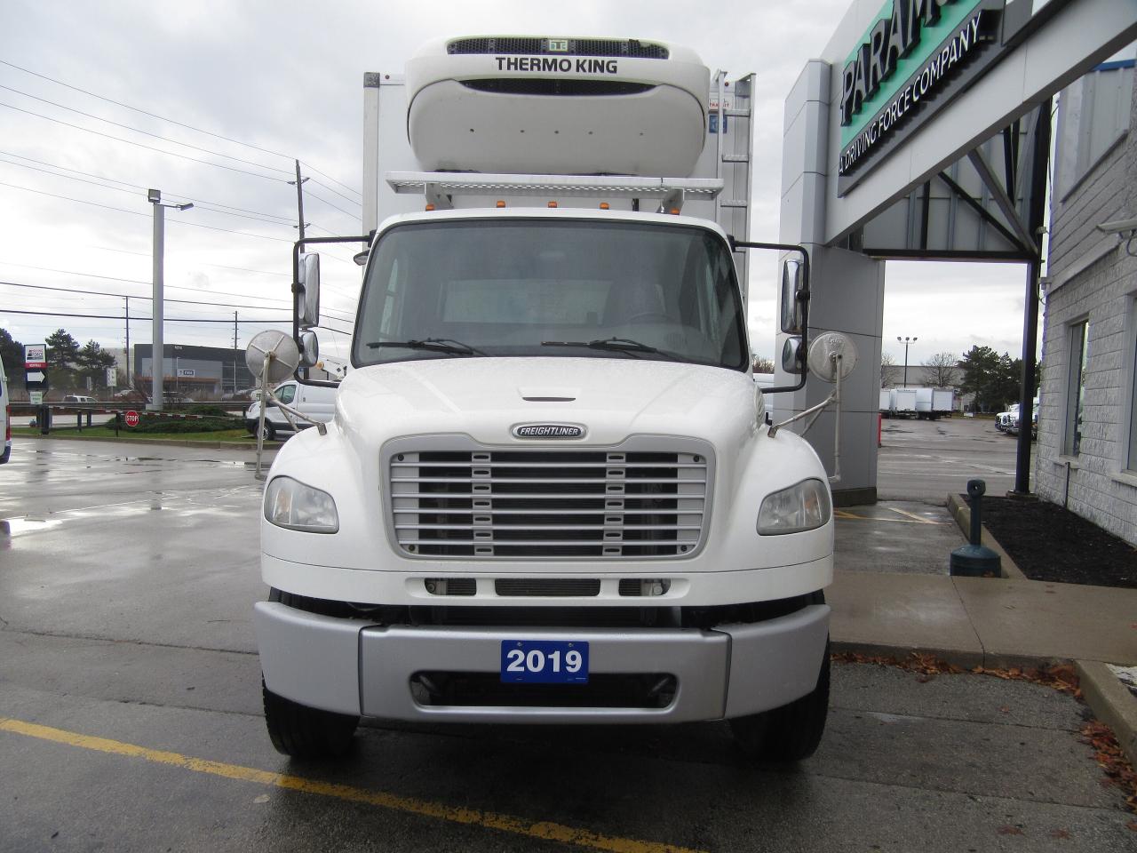 2019 Freightliner M2-106 26FT REEFER BOX THERMO KING T-880-R SYSTEM Photo
