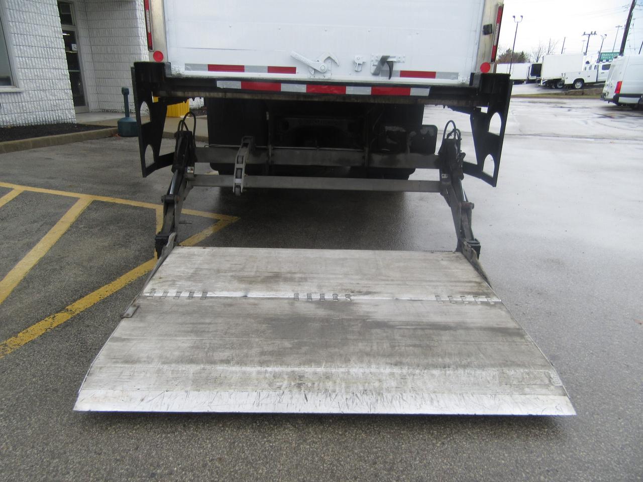 2019 Freightliner M2-106 26FT REEFER BOX THERMO KING T-880-R SYSTEM Photo